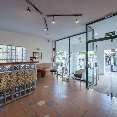 Hostal Rosales Es Pujols Eksteriør bilde