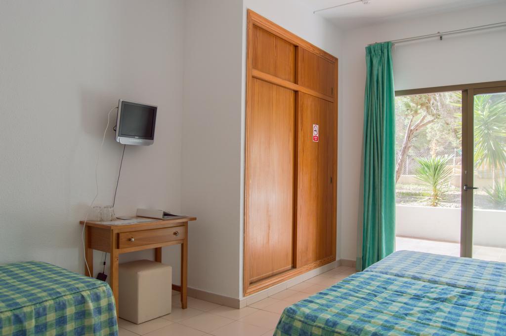 Hostal Rosales Es Pujols Rom bilde