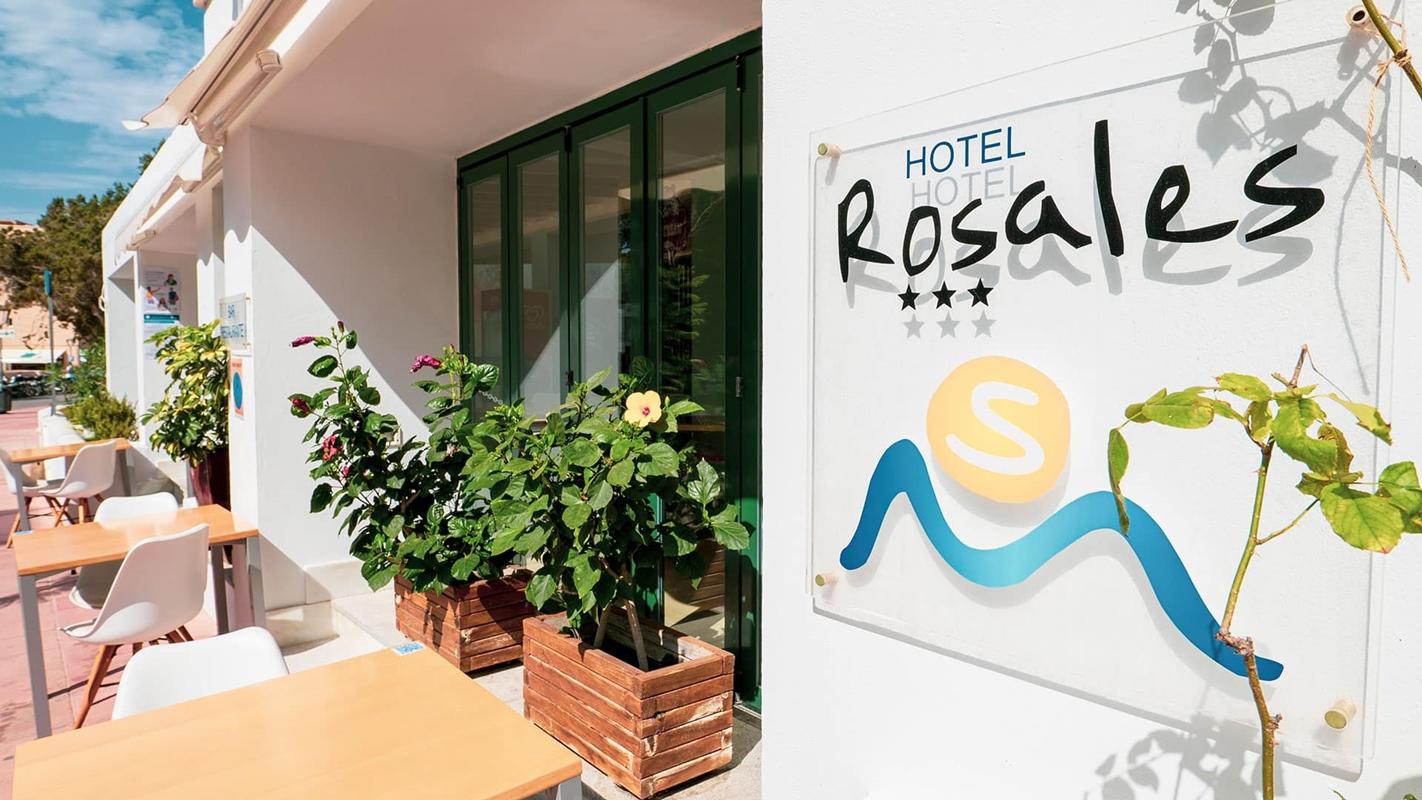Hostal Rosales Es Pujols Eksteriør bilde